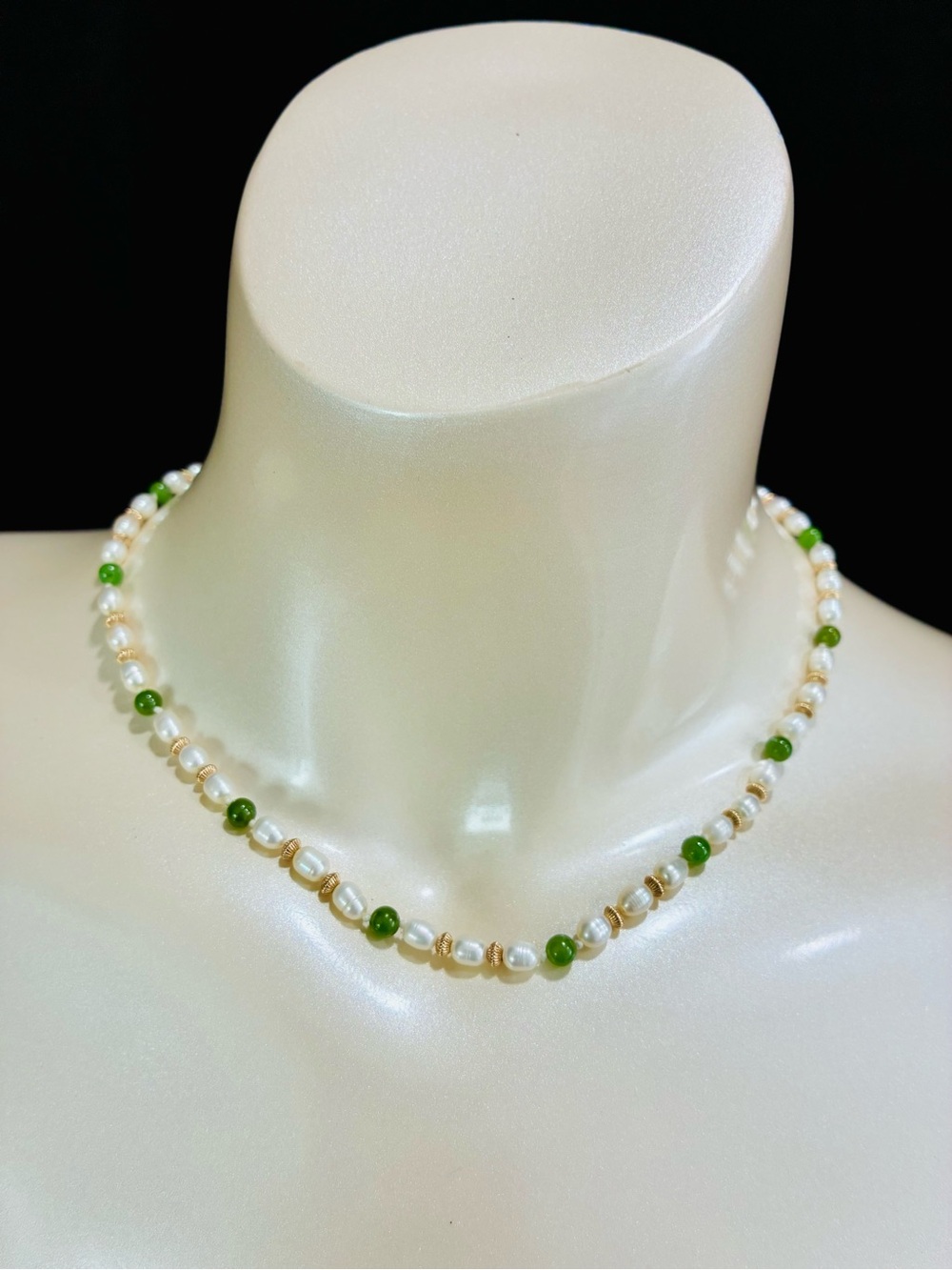 VTG GF Freshwater Pearl Choker with Green Jade Accents - Women Timeless Jewelry